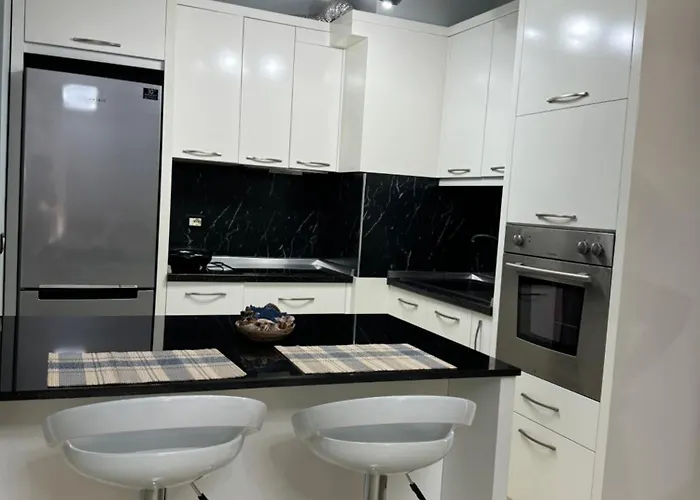 Apartament H *